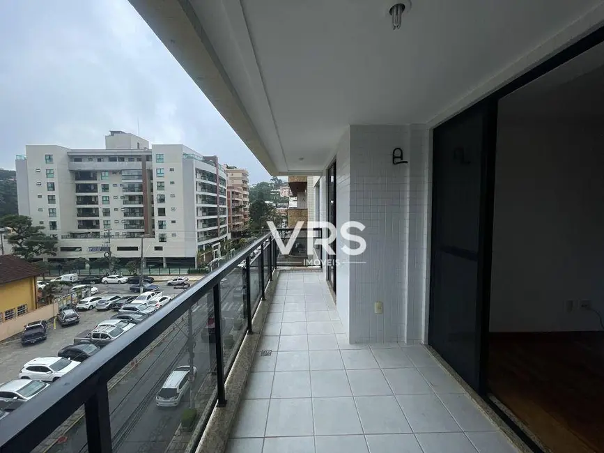 Apartamento com 3 quartos para alugar, 105m2 em Agriões, Teresopolis - RJ - imagem 4 Foto 4 de Apartamento com 3 quartos para alugar, 105m2 em Agriões, Teresopolis - RJ