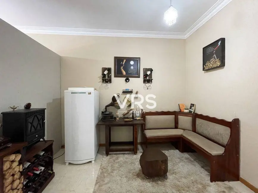 Apartamento com 1 quarto à venda, 20m2 em Alto, Teresopolis - RJ - imagem 3 Foto 3 de Apartamento com 1 quarto à venda, 20m2 em Alto, Teresopolis - RJ