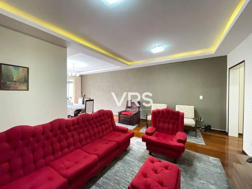 Apartamento com 3 quartos à venda, 131m2 em Alto, Teresopolis - RJ - imagem 3 Foto 3 de Apartamento com 3 quartos à venda, 131m2 em Alto, Teresopolis - RJ