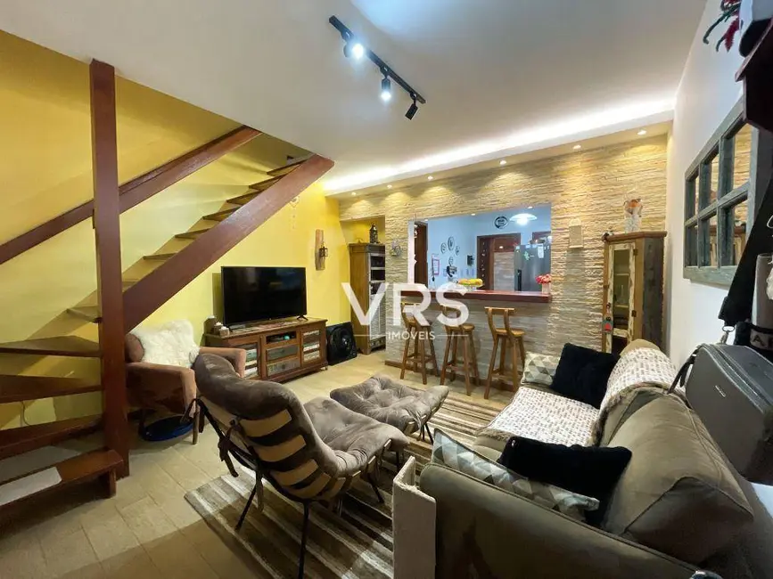 Casa de Condomínio com 2 quartos à venda, 157m2 em Panorama, Teresopolis - RJ - imagem 3 Foto 3 de Casa de Condomínio com 2 quartos à venda, 157m2 em Panorama, Teresopolis - RJ