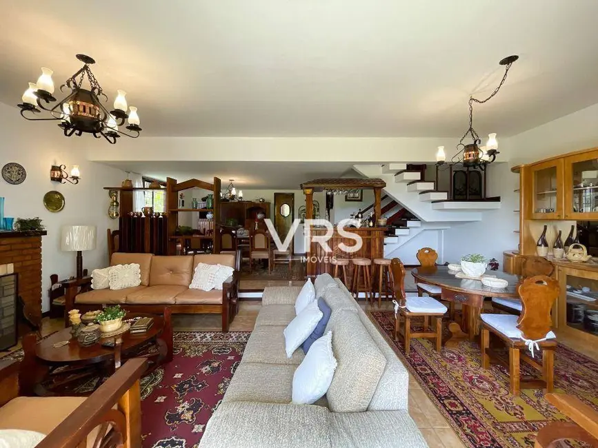 Foto 8 de Casa de Condomínio com 6 quartos à venda, 300m2 em Granja Guarani, Teresopolis - RJ