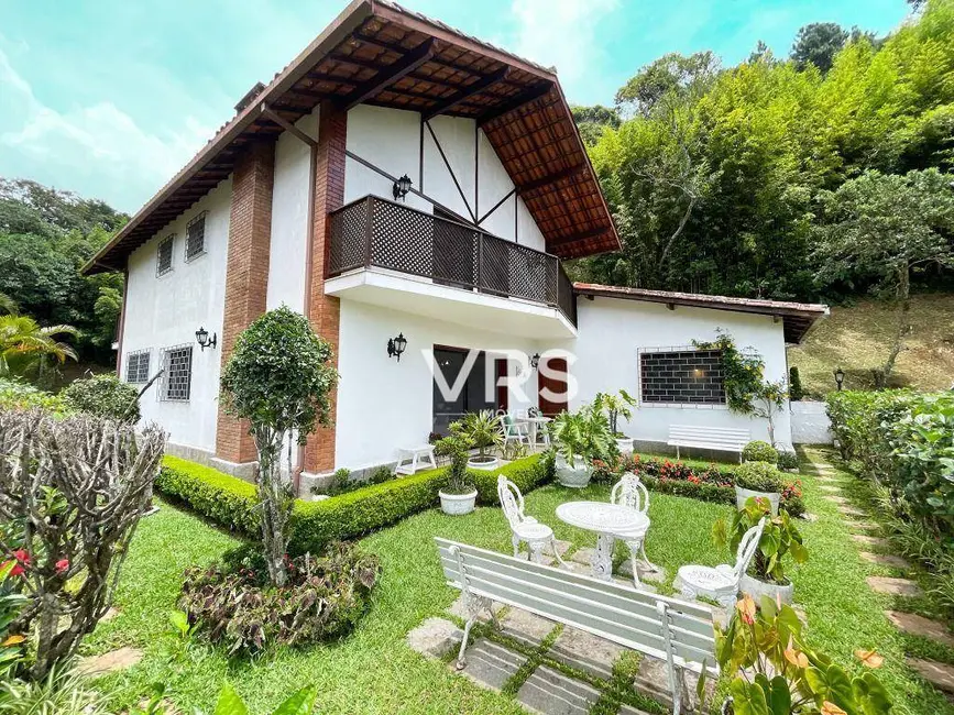 Foto 1 de Casa de Condomínio com 6 quartos à venda, 300m2 em Granja Guarani, Teresopolis - RJ