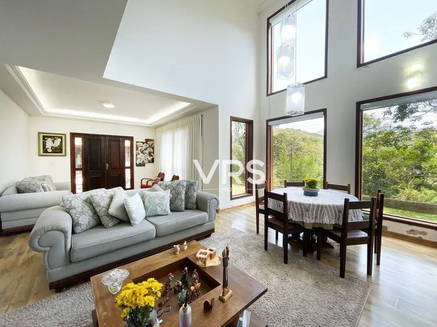 Casa de Condomínio com 4 quartos à venda, 800m2 em Cascata do Imbuí, Teresopolis - RJ - imagem 5 Foto 5 de Casa de Condomínio com 4 quartos à venda, 800m2 em Cascata do Imbuí, Teresopolis - RJ