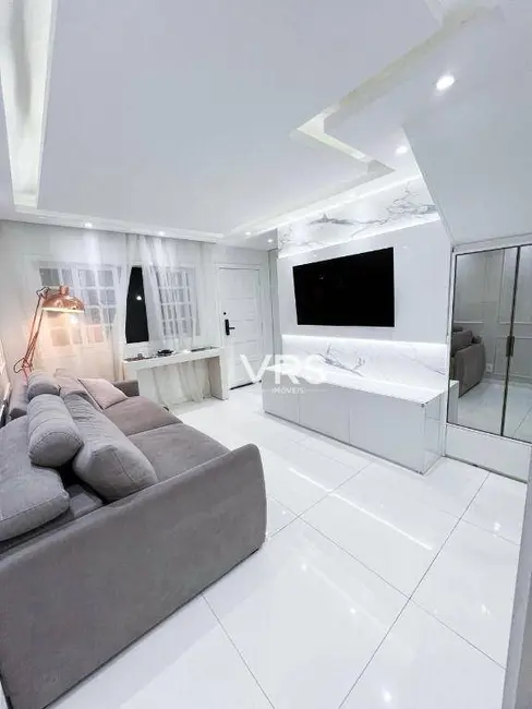 Foto 2 de Casa de Condomínio com 4 quartos à venda, 35m2 em Araras, Teresopolis - RJ