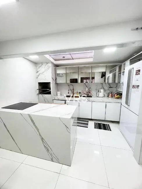 Foto 4 de Casa de Condomínio com 4 quartos à venda, 35m2 em Araras, Teresopolis - RJ