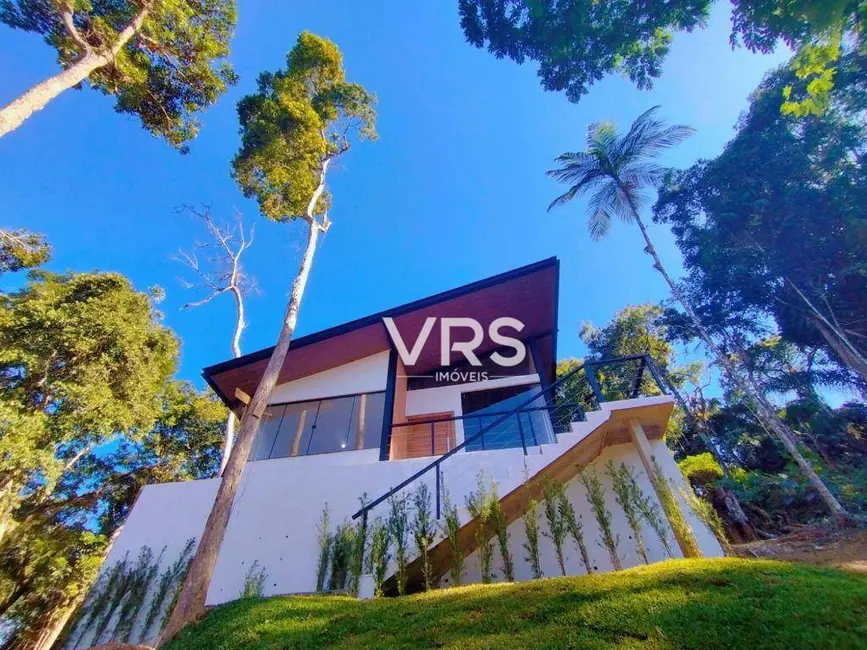 Foto 2 de Casa de Condomínio com 3 quartos à venda, 350m2 em Vargem Grande, Teresopolis - RJ