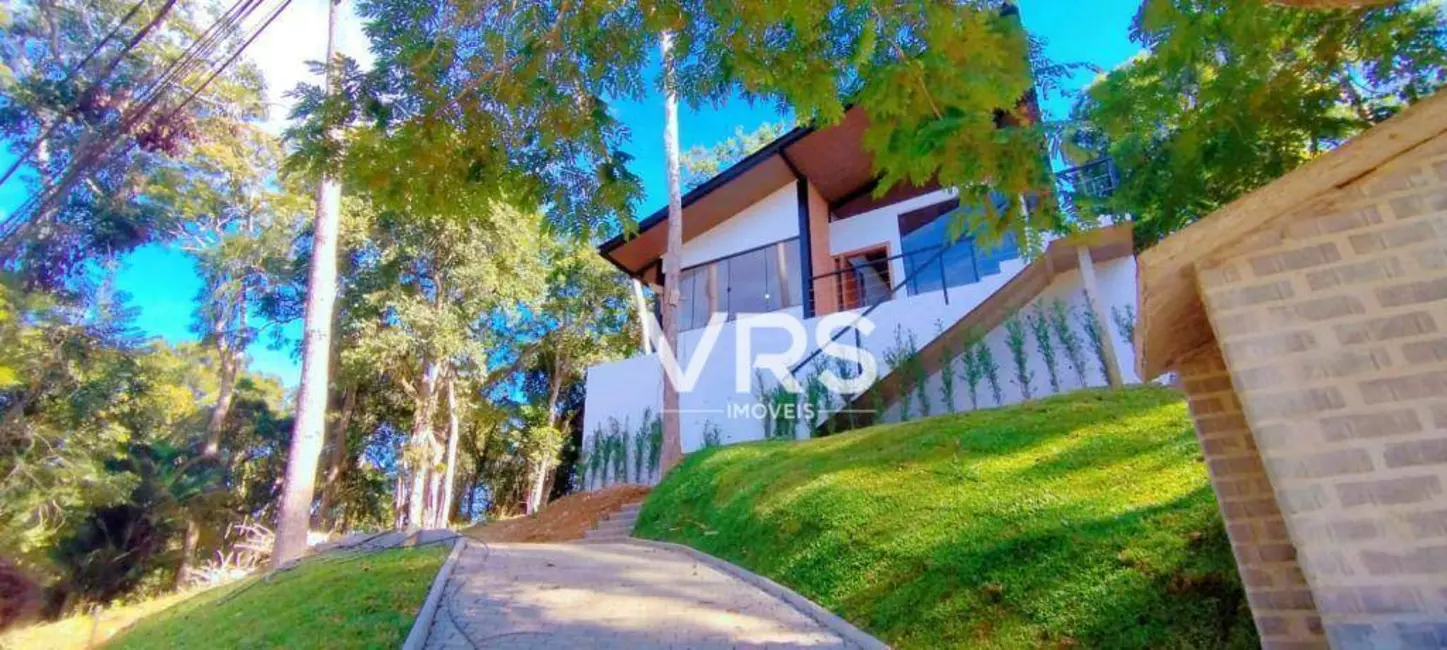 Foto 3 de Casa de Condomínio com 3 quartos à venda, 350m2 em Vargem Grande, Teresopolis - RJ