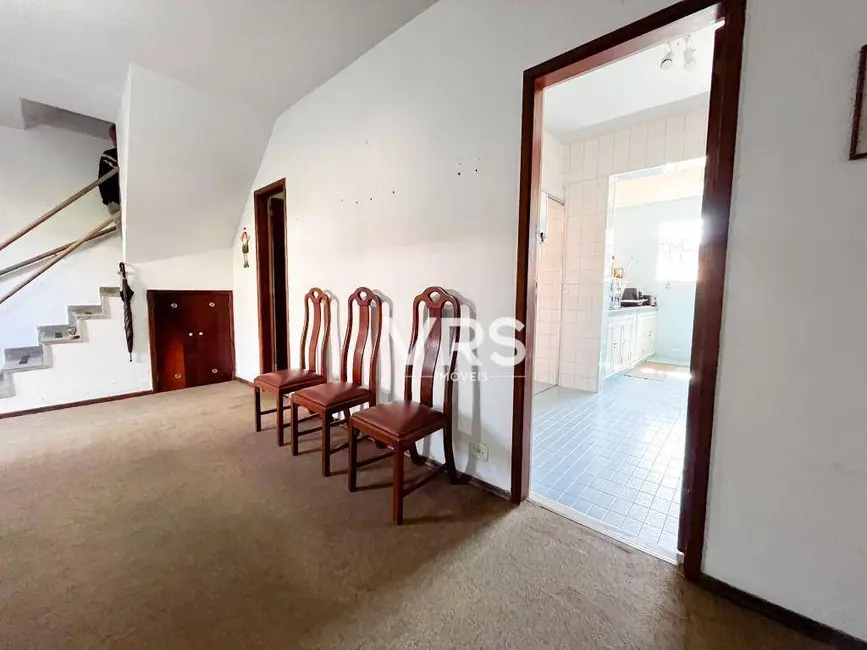 Foto 5 de Casa de Condomínio com 5 quartos à venda, 150m2 em Alto, Teresopolis - RJ