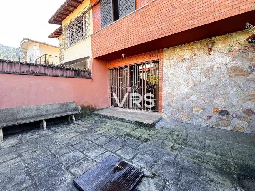 Foto 1 de Casa de Condomínio com 5 quartos à venda, 150m2 em Alto, Teresopolis - RJ