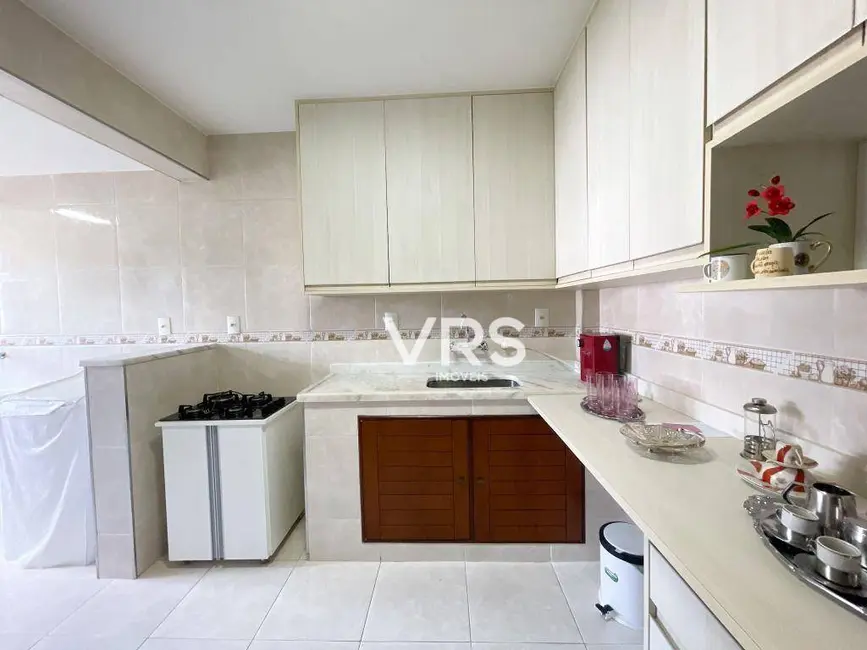 Apartamento com 2 quartos à venda, 74m2 em Várzea, Teresopolis - RJ - imagem 6 Foto 6 de Apartamento com 2 quartos à venda, 74m2 em Várzea, Teresopolis - RJ