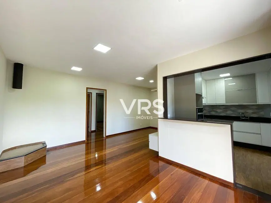 Foto 2 de Apartamento com 2 quartos à venda, 80m2 em Várzea, Teresopolis - RJ