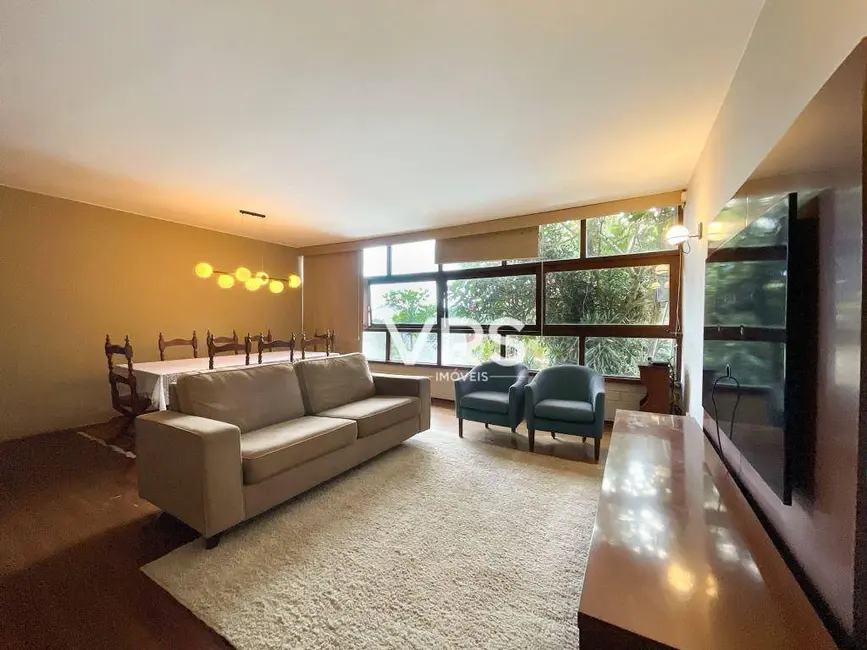 Foto 2 de Casa com 5 quartos à venda, 510m2 em Iucas, Teresopolis - RJ