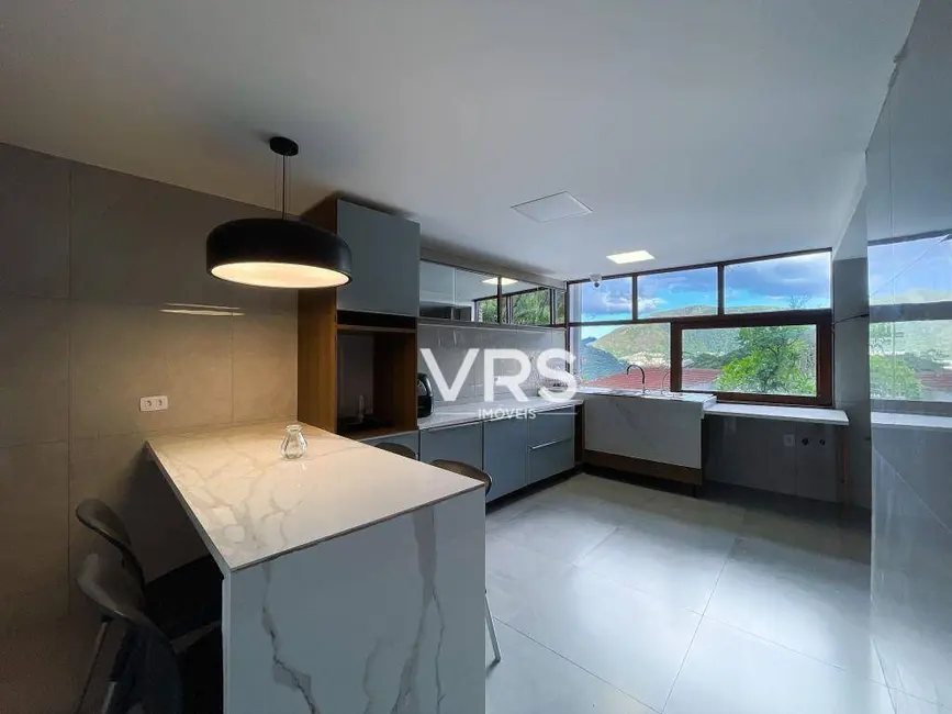 Casa com 5 quartos à venda, 510m2 em Iucas, Teresopolis - RJ - imagem 7 Foto 7 de Casa com 5 quartos à venda, 510m2 em Iucas, Teresopolis - RJ