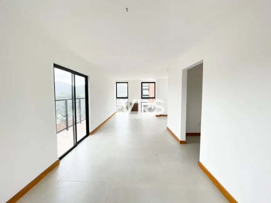 Foto 8 de Casa de Condomínio com 4 quartos à venda, 250m2 em Tijuca, Teresopolis - RJ