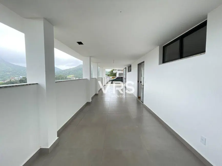 Foto 3 de Casa de Condomínio com 4 quartos à venda, 250m2 em Tijuca, Teresopolis - RJ