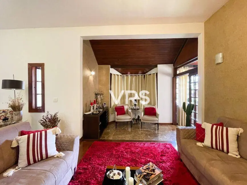 Casa de Condomínio com 4 quartos à venda, 199m2 em Granja Guarani, Teresopolis - RJ - imagem 8 Foto 8 de Casa de Condomínio com 4 quartos à venda, 199m2 em Granja Guarani, Teresopolis - RJ