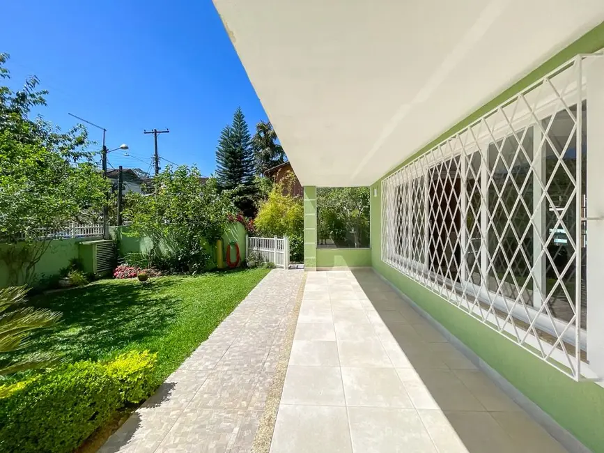 Foto 3 de Casa com 4 quartos à venda, 623m2 em Parque do Ingá, Teresopolis - RJ