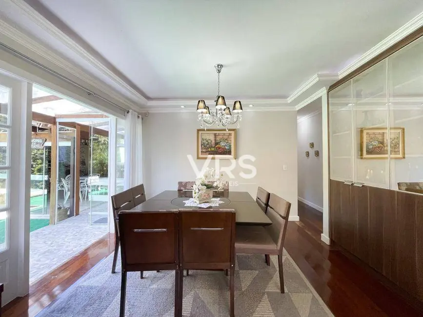 Casa com 4 quartos à venda, 623m2 em Parque do Ingá, Teresopolis - RJ - imagem 7 Foto 7 de Casa com 4 quartos à venda, 623m2 em Parque do Ingá, Teresopolis - RJ