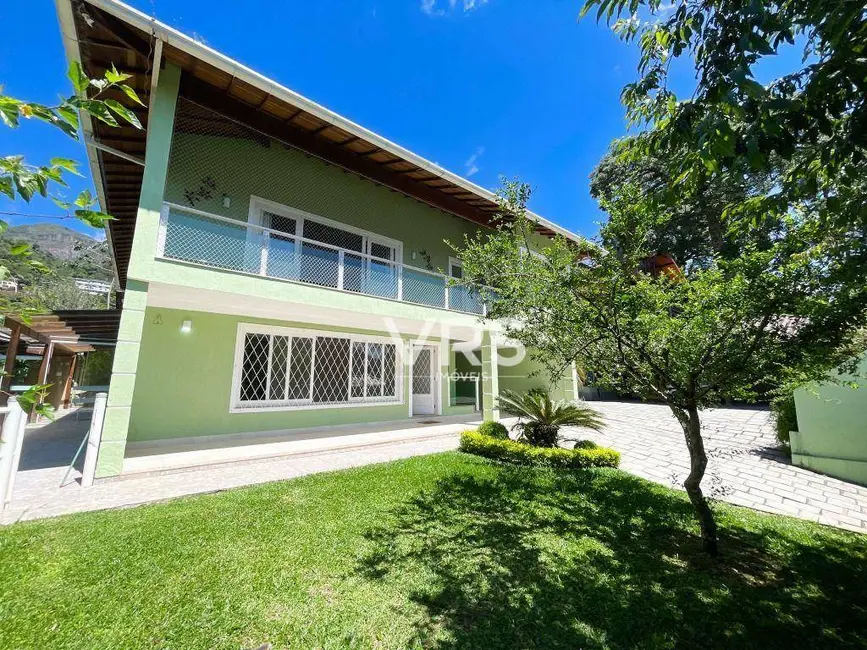 Casa com 4 quartos à venda, 986m2 em Parque do Ingá, Teresopolis - RJ - imagem 5 Foto 5 de Casa com 4 quartos à venda, 986m2 em Parque do Ingá, Teresopolis - RJ