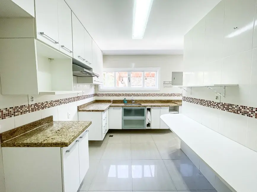 Foto 8 de Casa com 4 quartos à venda, 623m2 em Parque do Ingá, Teresopolis - RJ