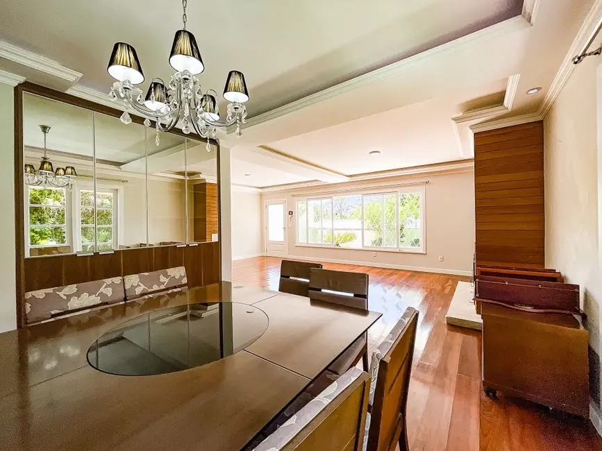 Foto 6 de Casa com 4 quartos à venda, 623m2 em Parque do Ingá, Teresopolis - RJ