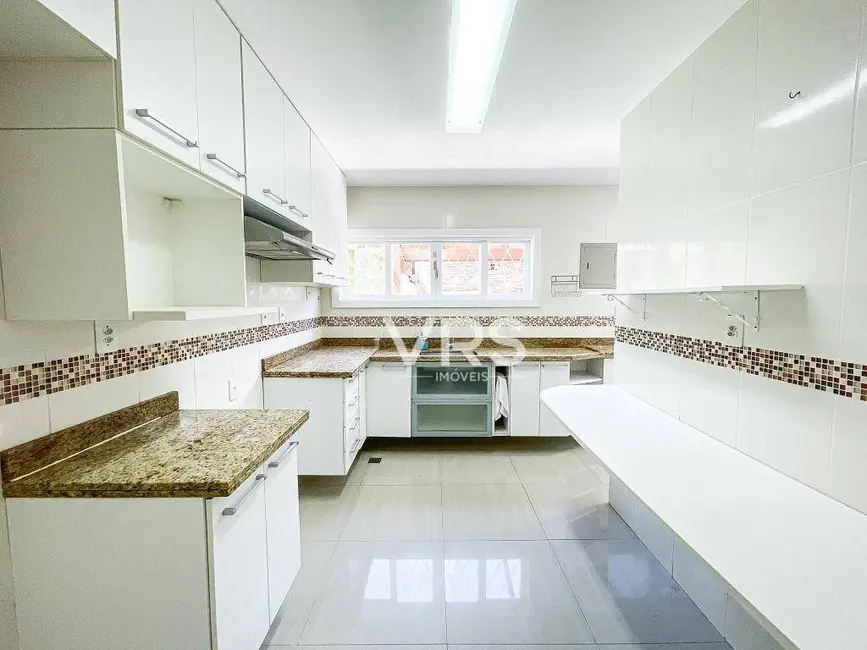 Foto 8 de Casa com 4 quartos à venda, 623m2 em Parque do Ingá, Teresopolis - RJ