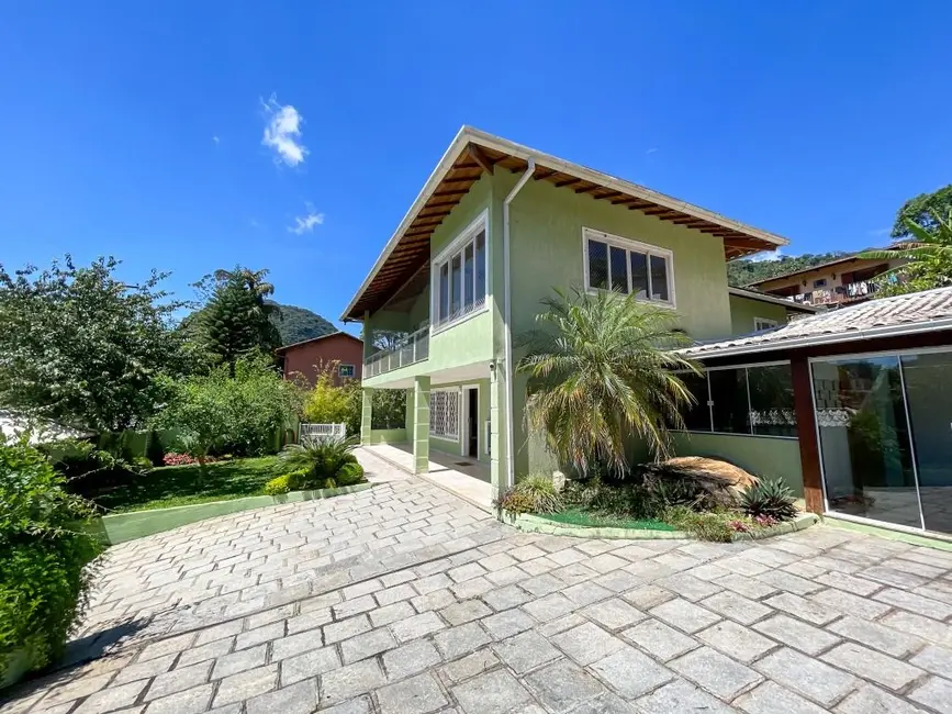Foto 2 de Casa com 4 quartos à venda, 623m2 em Parque do Ingá, Teresopolis - RJ