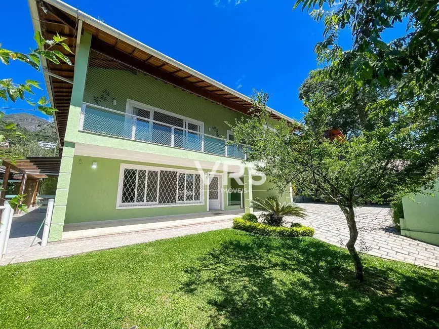 Foto 1 de Casa com 4 quartos à venda, 623m2 em Parque do Ingá, Teresopolis - RJ
