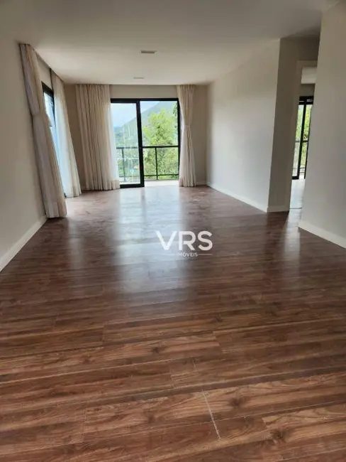 Foto 1 de Casa com 3 quartos à venda, 361m2 em Fazendinha, Teresopolis - RJ