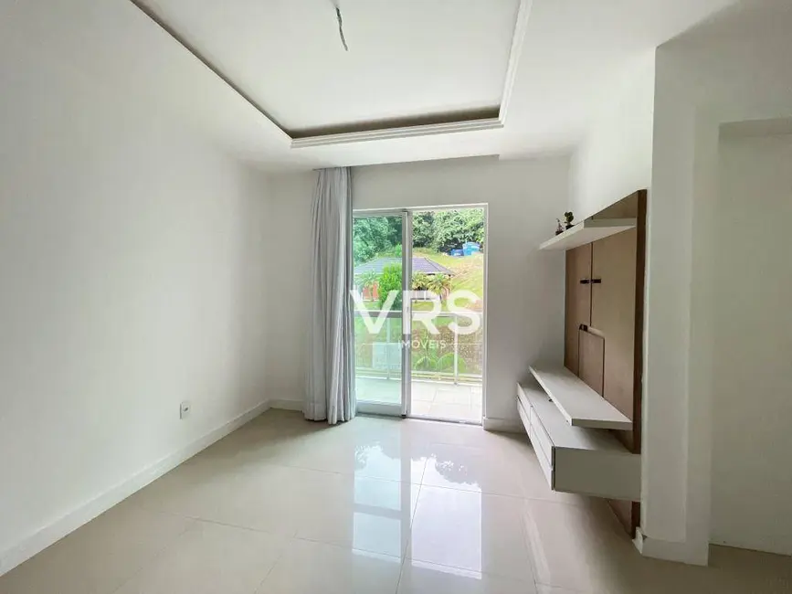 Foto 2 de Apartamento com 2 quartos à venda, 57m2 em Pimenteiras, Teresopolis - RJ