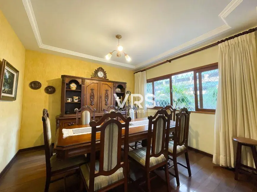 Foto 7 de Casa com 3 quartos à venda, 750m2 em Várzea, Teresopolis - RJ