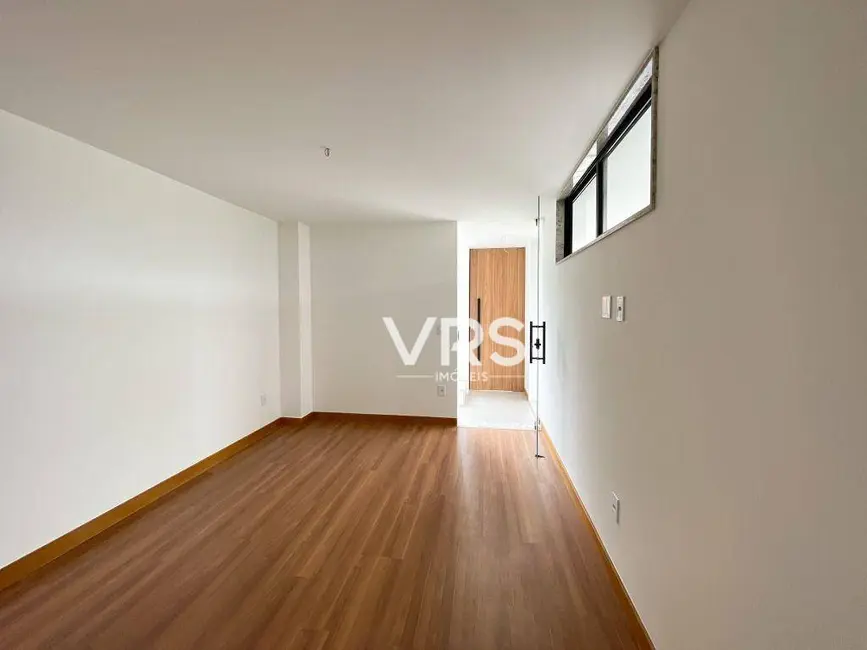 Foto 6 de Casa de Condomínio com 4 quartos à venda, 250m2 em Tijuca, Teresopolis - RJ