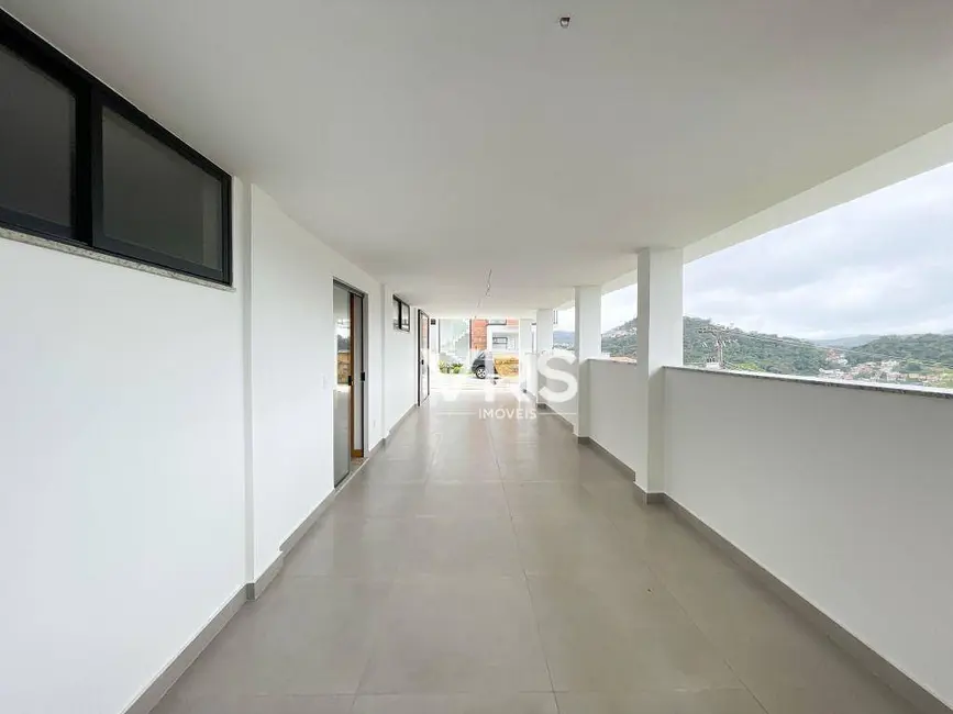 Foto 4 de Casa de Condomínio com 4 quartos à venda, 250m2 em Tijuca, Teresopolis - RJ