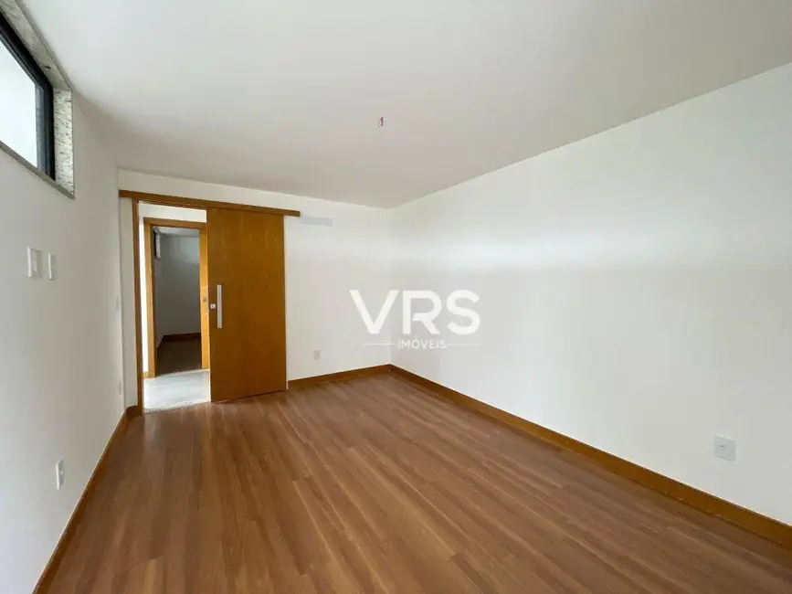 Foto 5 de Casa de Condomínio com 4 quartos à venda, 250m2 em Tijuca, Teresopolis - RJ