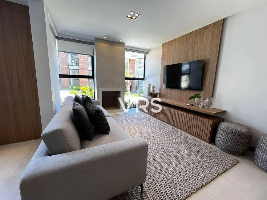 Foto 9 de Casa de Condomínio com 4 quartos à venda, 203m2 em Tijuca, Teresopolis - RJ