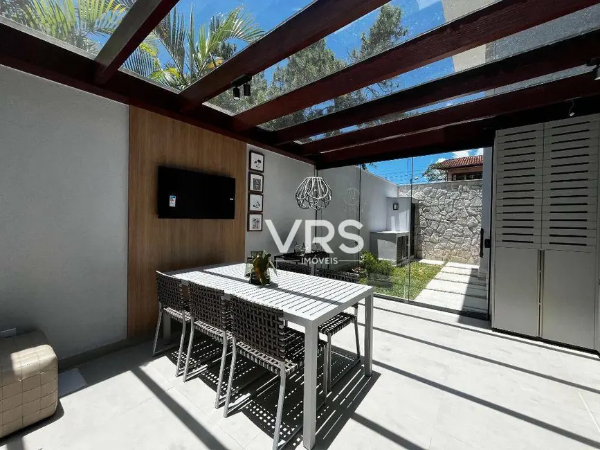 Foto 3 de Casa de Condomínio com 4 quartos à venda, 203m2 em Tijuca, Teresopolis - RJ