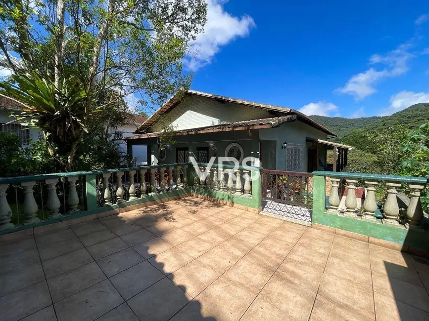 Casa com 4 quartos à venda, 596m2 em Carlos Guinle, Teresopolis - RJ - imagem 6 Foto 6 de Casa com 4 quartos à venda, 596m2 em Carlos Guinle, Teresopolis - RJ