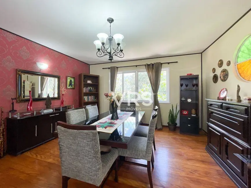 Casa com 4 quartos à venda, 596m2 em Carlos Guinle, Teresopolis - RJ - imagem 9 Foto 9 de Casa com 4 quartos à venda, 596m2 em Carlos Guinle, Teresopolis - RJ