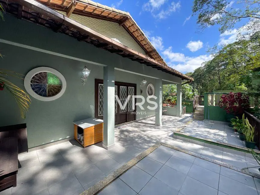 Casa com 4 quartos à venda, 596m2 em Carlos Guinle, Teresopolis - RJ - imagem 3 Foto 3 de Casa com 4 quartos à venda, 596m2 em Carlos Guinle, Teresopolis - RJ