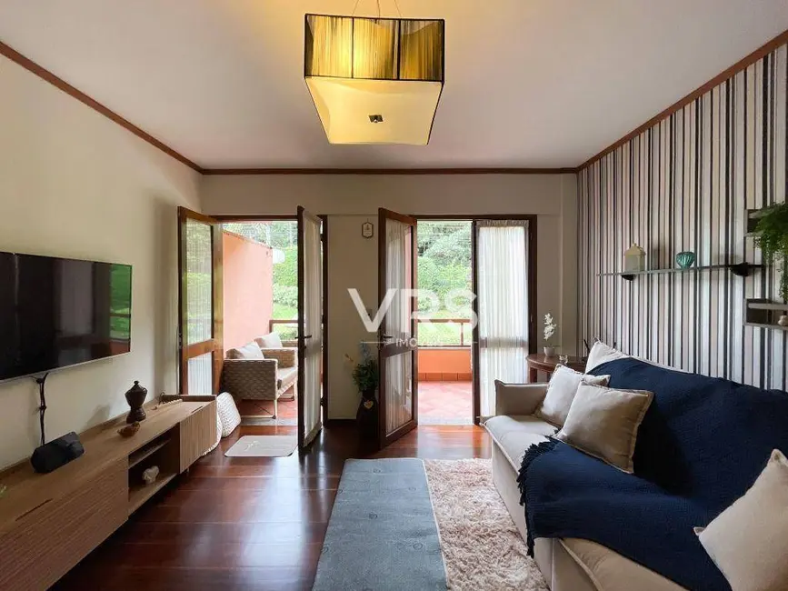 Apartamento com 2 quartos para alugar, 65m2 em Albuquerque, Teresopolis - RJ - imagem 3 Foto 3 de Apartamento com 2 quartos para alugar, 65m2 em Albuquerque, Teresopolis - RJ