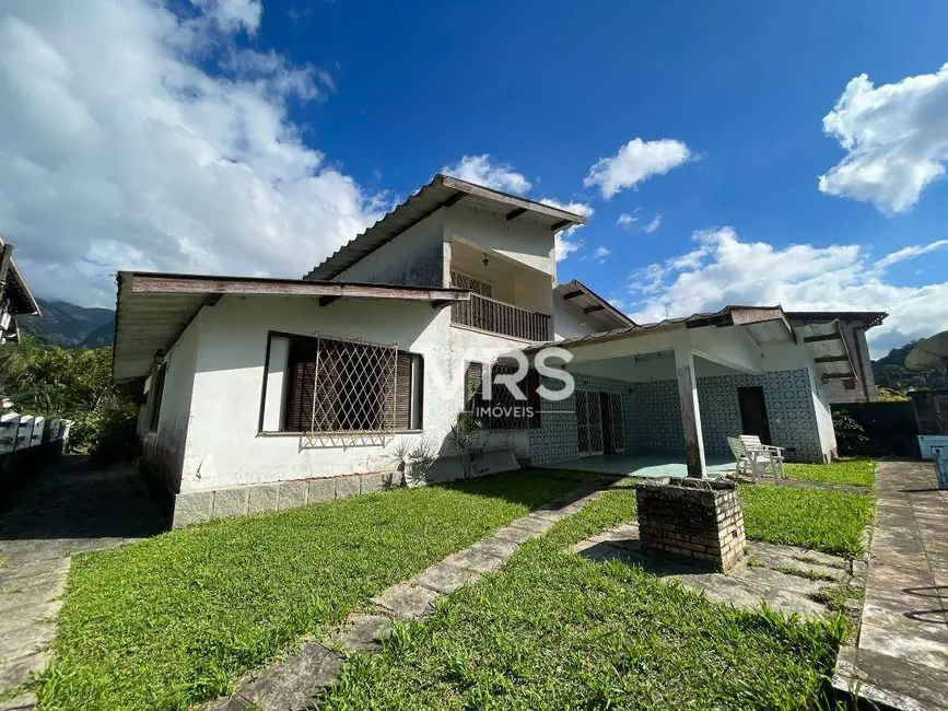 Foto 2 de Casa de Condomínio com 5 quartos à venda, 1800m2 em Carlos Guinle, Teresopolis - RJ