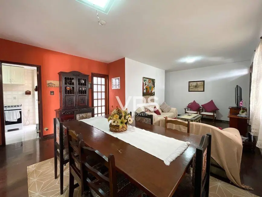 Casa de Condomínio com 3 quartos à venda em Alto, Teresopolis - RJ - imagem 4 Foto 4 de Casa de Condomínio com 3 quartos à venda em Alto, Teresopolis - RJ