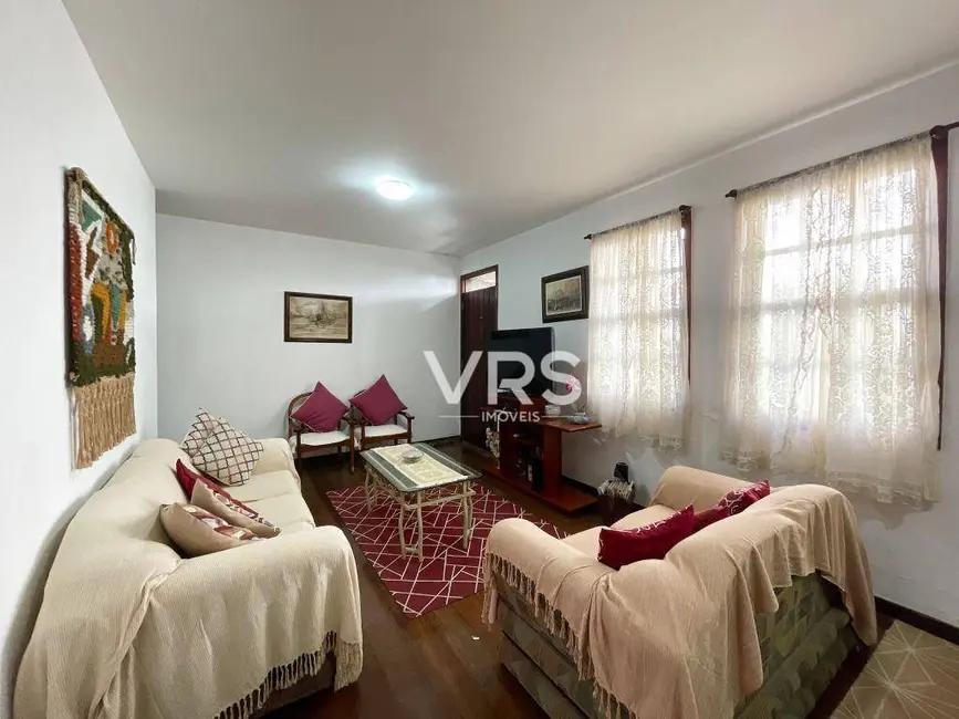 Foto 2 de Casa de Condomínio com 3 quartos à venda em Alto, Teresopolis - RJ