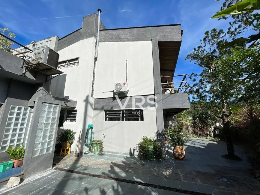 Casa com 4 quartos à venda, 3225m2 em Carlos Guinle, Teresopolis - RJ - imagem 8 Foto 8 de Casa com 4 quartos à venda, 3225m2 em Carlos Guinle, Teresopolis - RJ