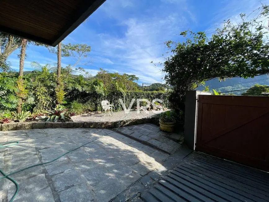 Casa com 4 quartos à venda, 3225m2 em Carlos Guinle, Teresopolis - RJ - imagem 5 Foto 5 de Casa com 4 quartos à venda, 3225m2 em Carlos Guinle, Teresopolis - RJ