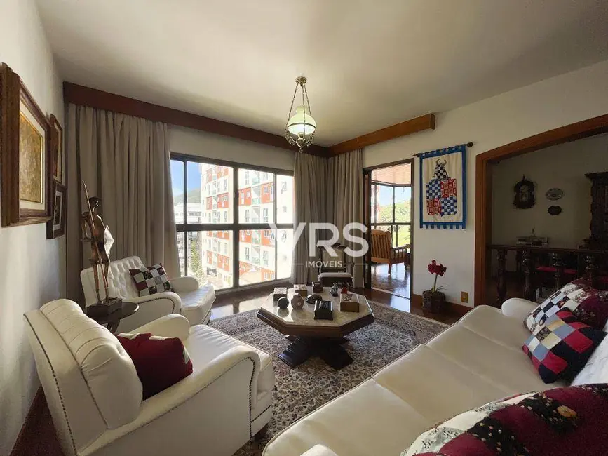 Foto 3 de Apartamento com 4 quartos à venda, 167m2 em Agriões, Teresopolis - RJ