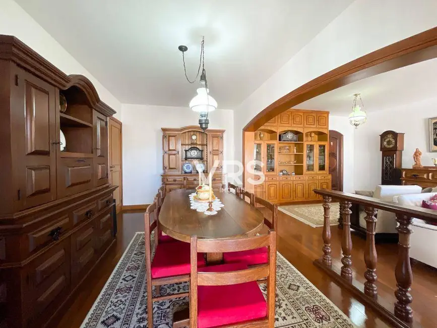 Foto 6 de Apartamento com 4 quartos à venda, 167m2 em Agriões, Teresopolis - RJ