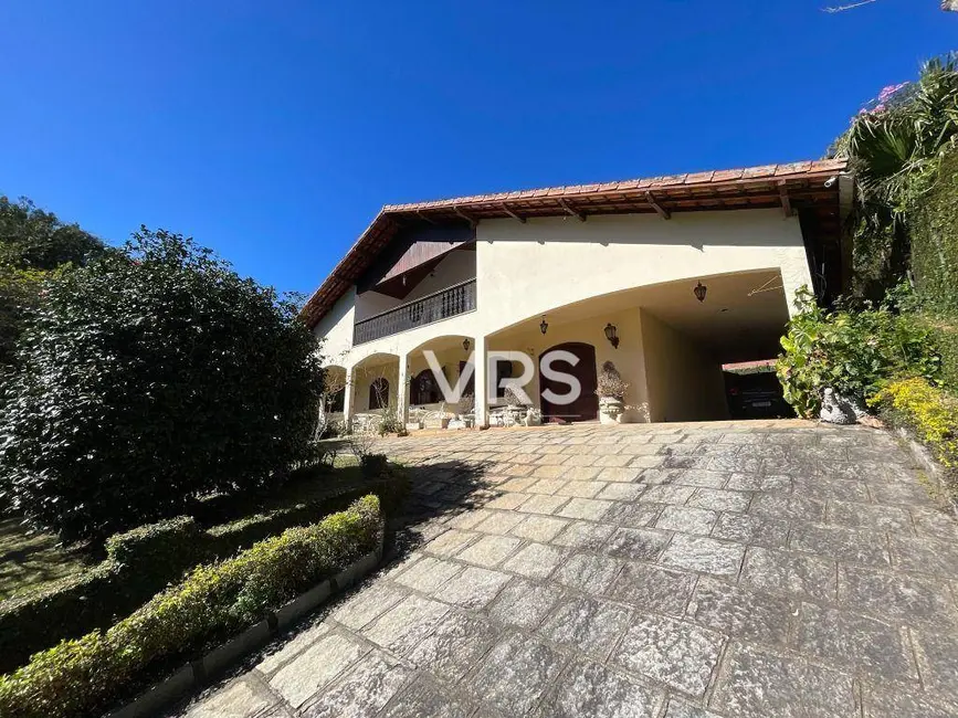 Foto 1 de Casa com 4 quartos à venda, 1000m2 em Albuquerque, Teresopolis - RJ