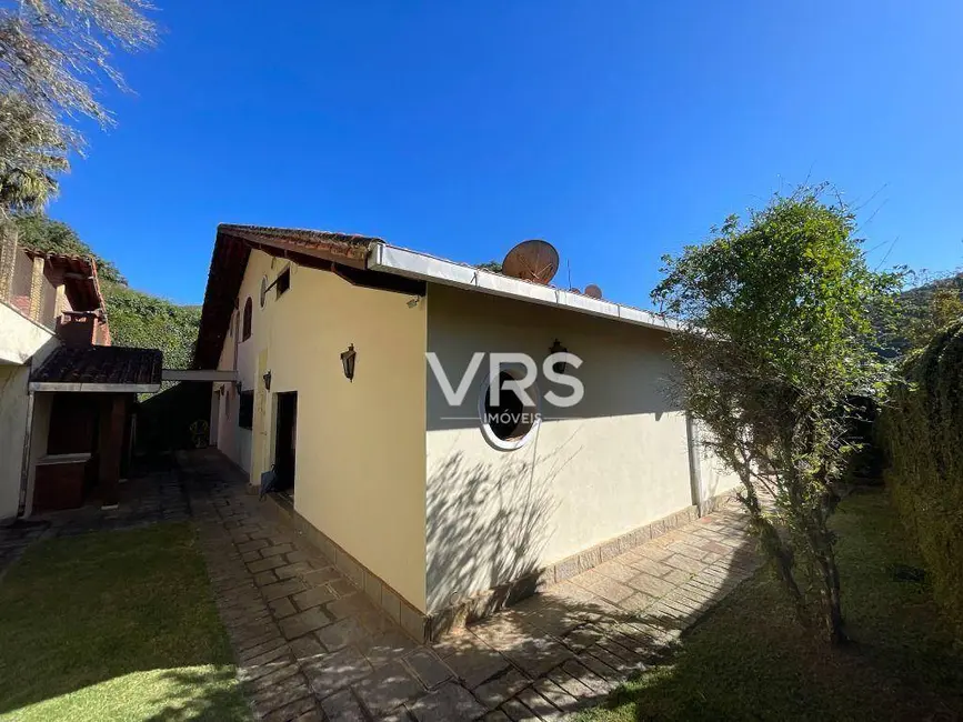 Foto 3 de Casa com 4 quartos à venda, 1000m2 em Albuquerque, Teresopolis - RJ