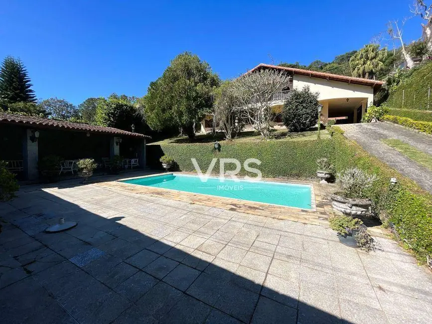 Foto 6 de Casa com 4 quartos à venda, 1000m2 em Albuquerque, Teresopolis - RJ